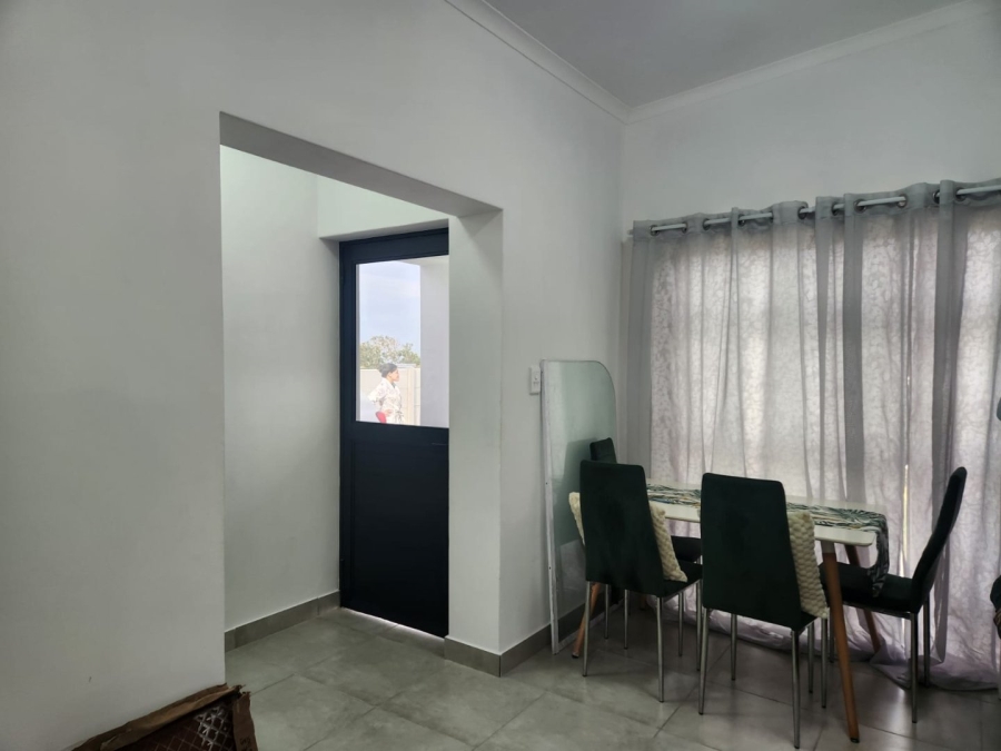 2 Bedroom Property for Sale in Pacaltsdorp Western Cape